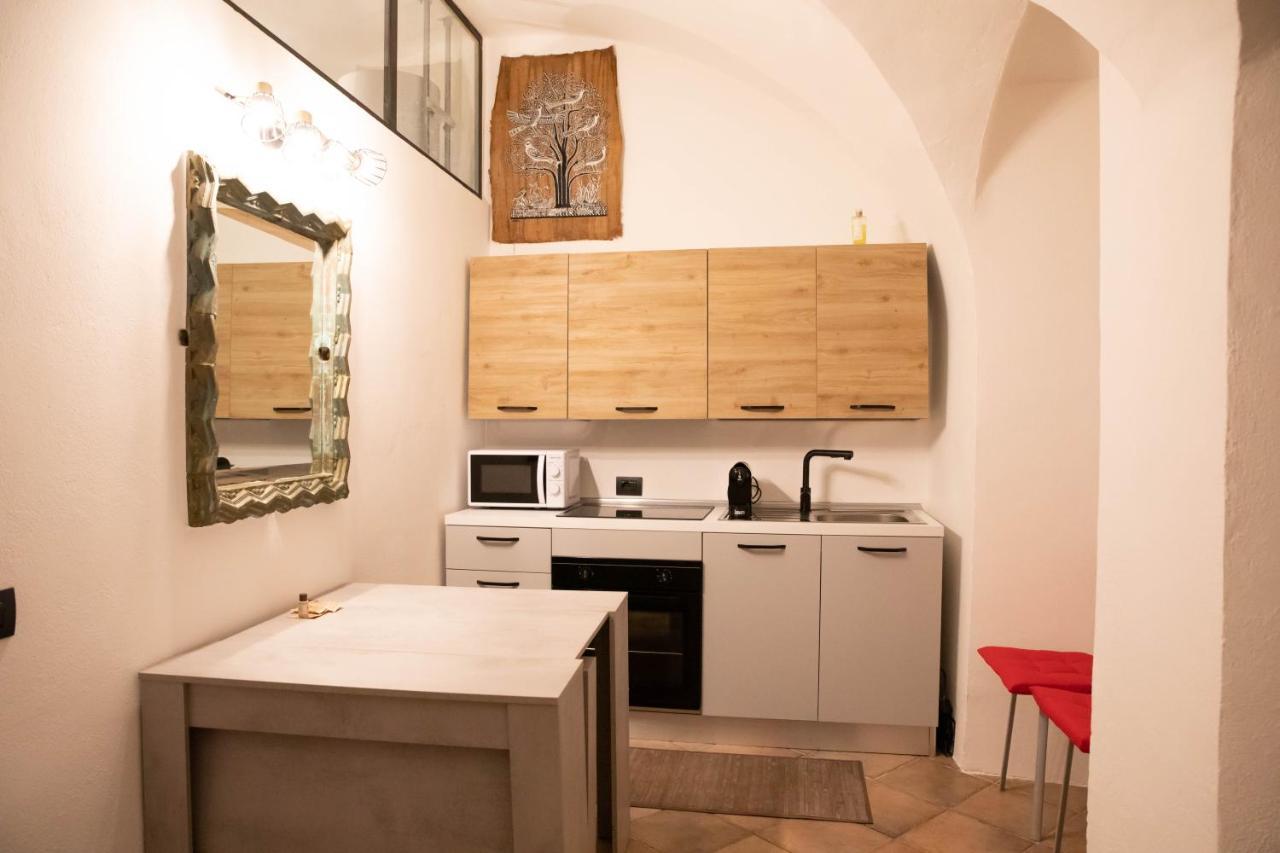 Appartamenti In Centro Storico A 15 Min Dal Lago D'Iseo - Free Wi-Fi - Ac ปาลาซโซโล ซุลลอลิโย ภายนอก รูปภาพ