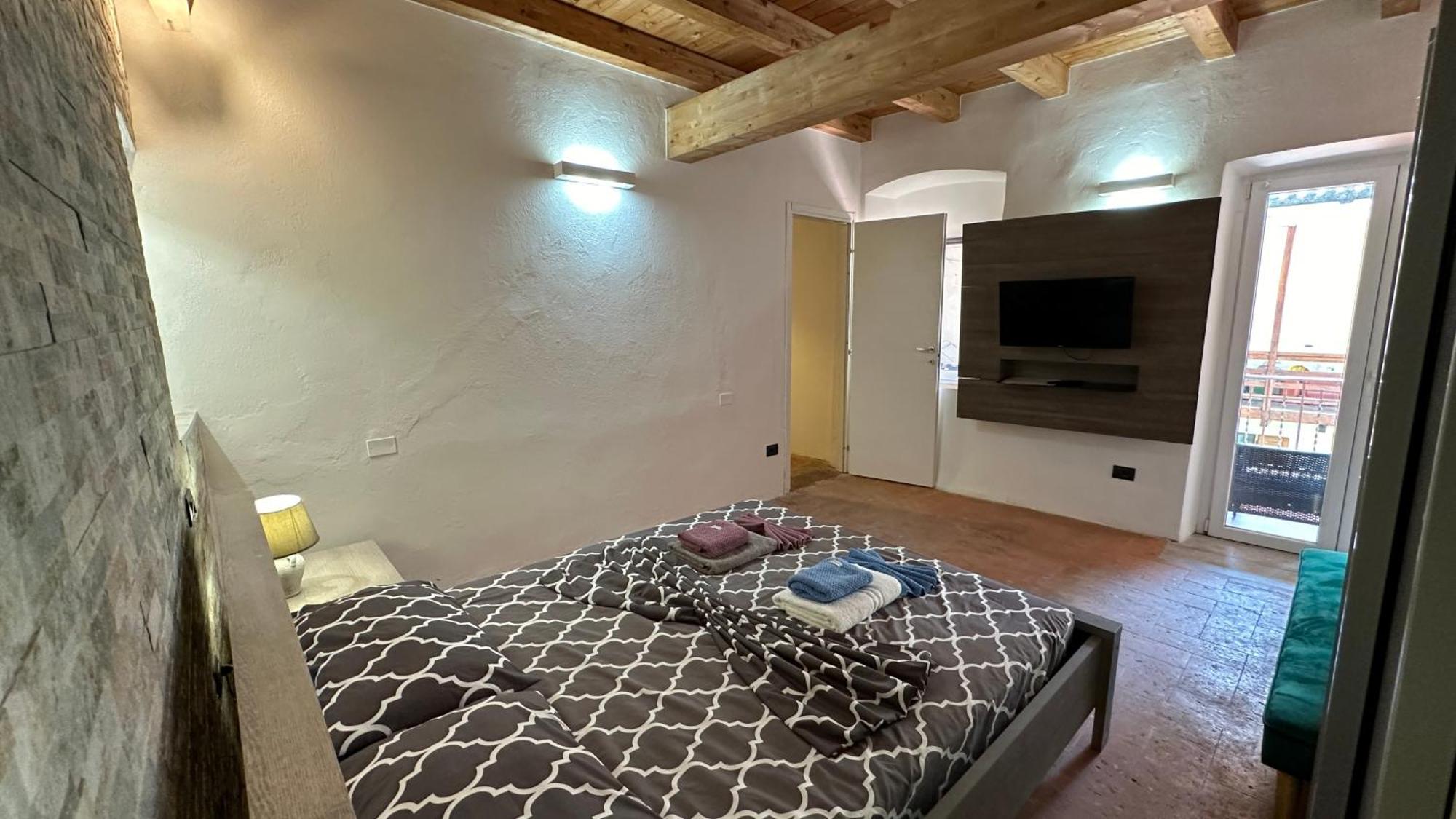Appartamenti In Centro Storico A 15 Min Dal Lago D'Iseo - Free Wi-Fi - Ac ปาลาซโซโล ซุลลอลิโย ภายนอก รูปภาพ