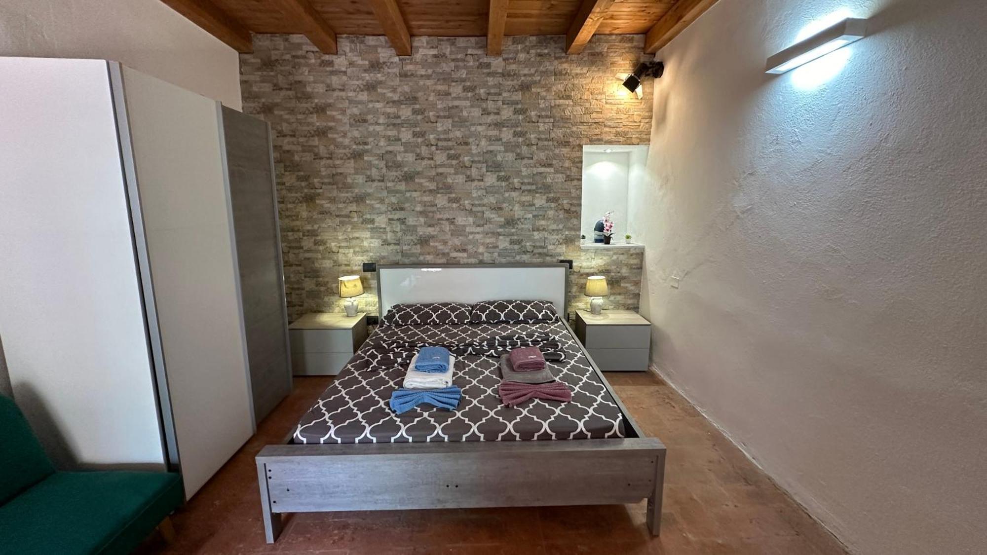 Appartamenti In Centro Storico A 15 Min Dal Lago D'Iseo - Free Wi-Fi - Ac ปาลาซโซโล ซุลลอลิโย ภายนอก รูปภาพ